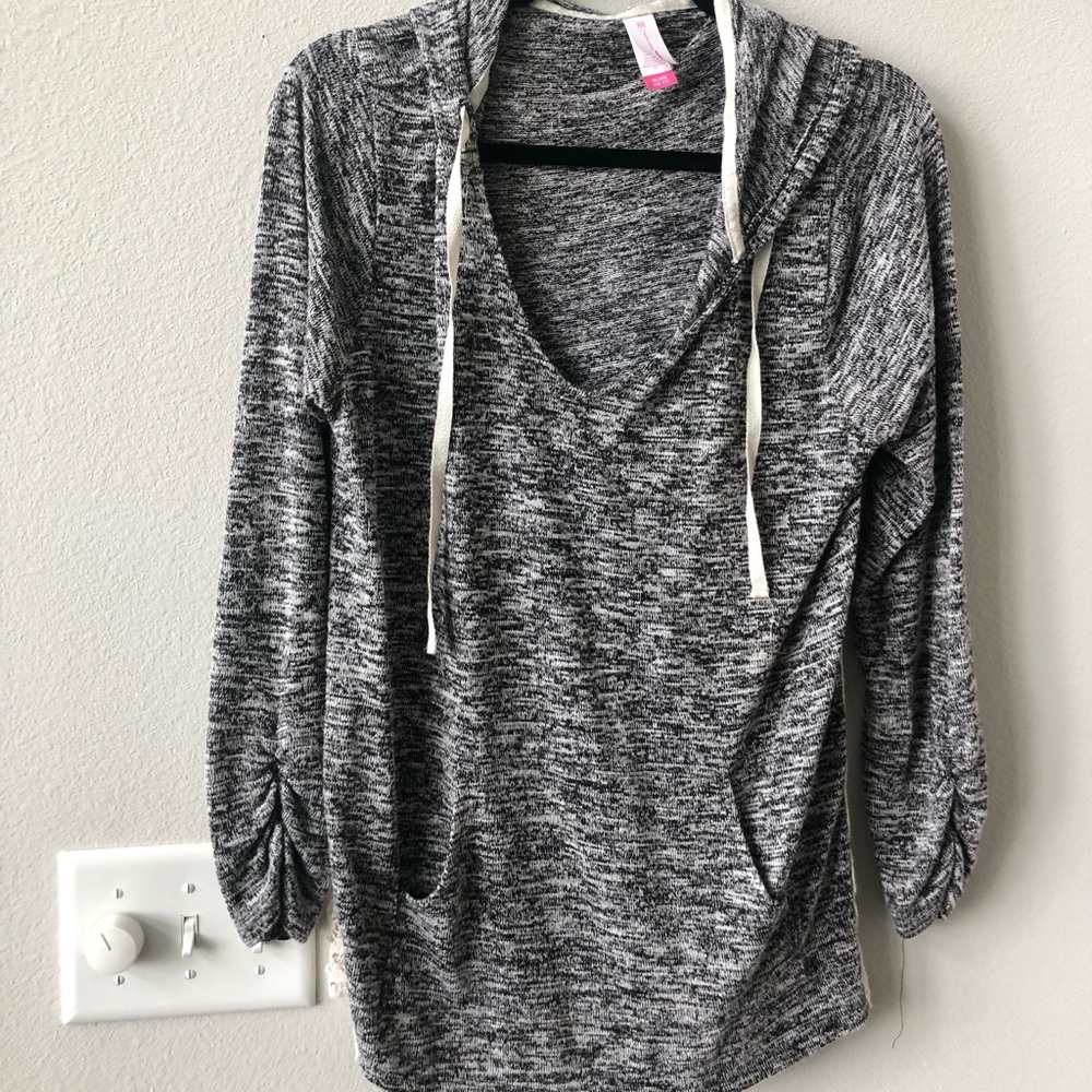 Light weight hoodie with lace detailing